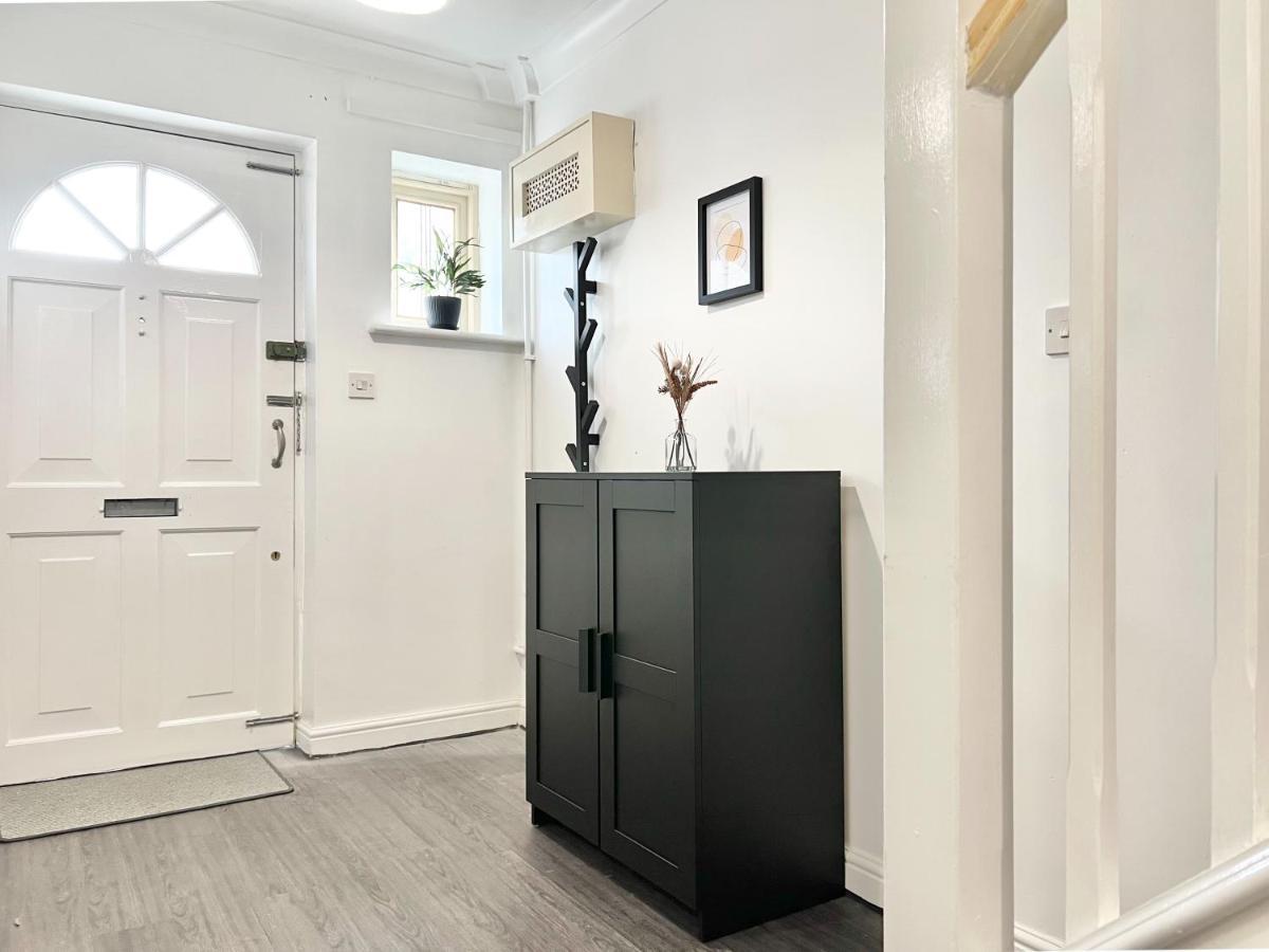 Apartament Last-minute Offers L Exclusive Deals On 2 Double Bedrooms - Weekly & Monthly - Sleeps 6 Lhofin Short Lets & Serviced