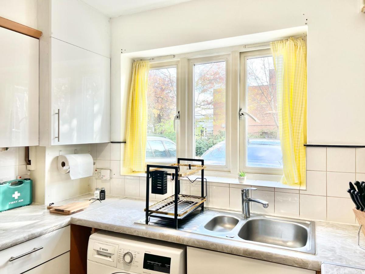 Apartament Last-minute Offers L Exclusive Deals On 2 Double Bedrooms - Weekly & Monthly - Sleeps 6 Lhofin Short Lets & Serviced Londra