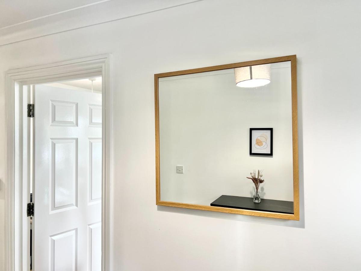Apartament Last-minute Offers L Exclusive Deals On 2 Double Bedrooms - Weekly & Monthly - Sleeps 6 Lhofin Short Lets & Serviced